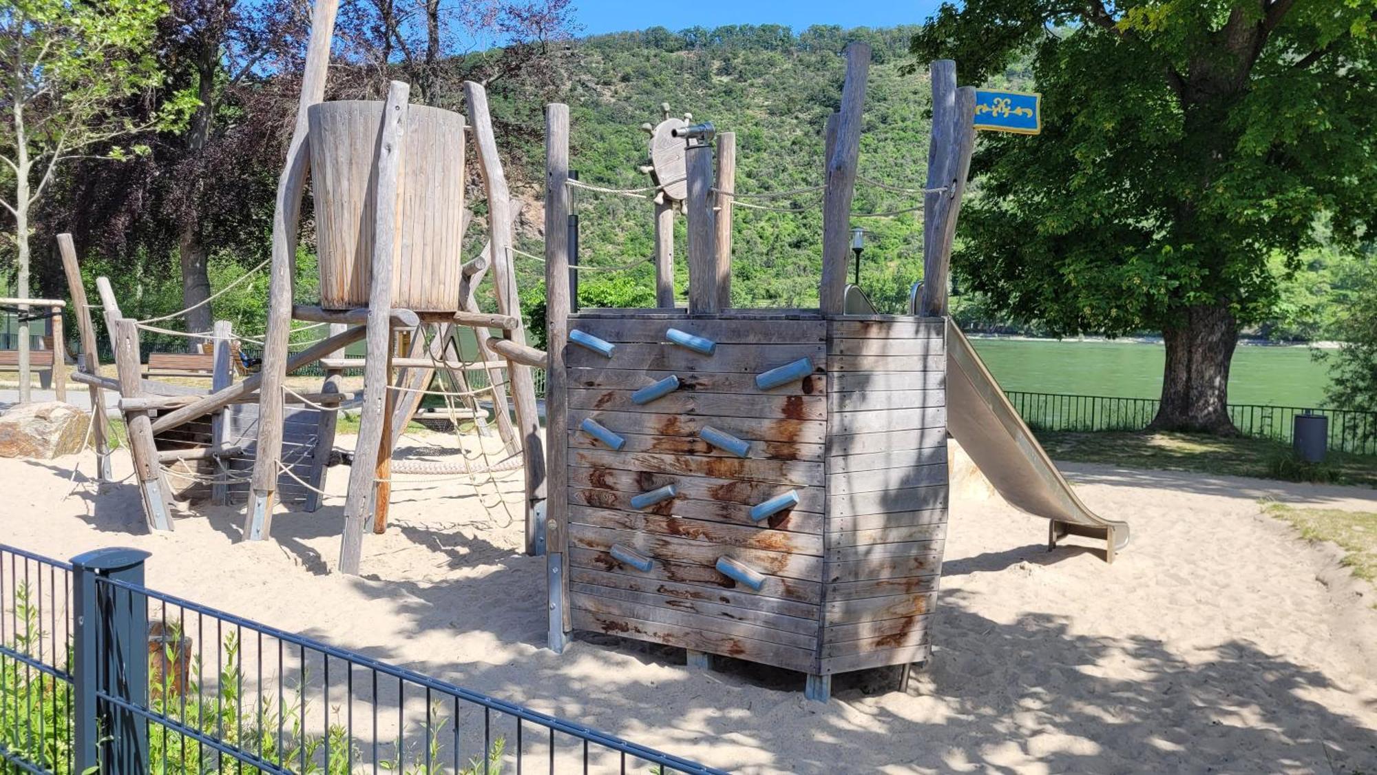 Urlaub Am Rhein, Ferienwohnung Mit Garten Boppard Eksteriør bilde